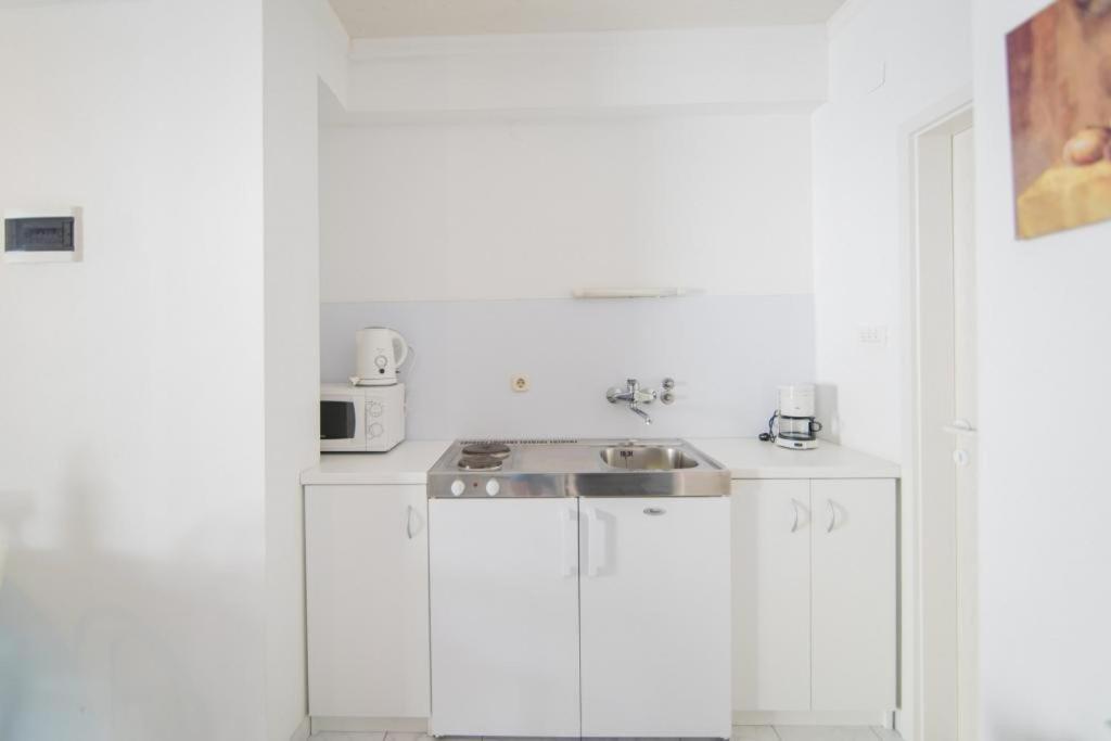 Apartments Veve Postira Room photo