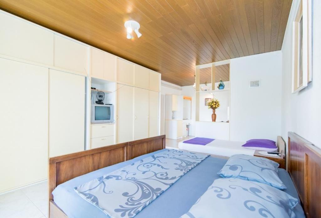 Apartments Veve Postira Room photo