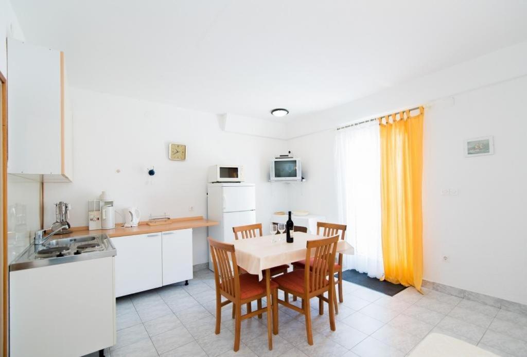 Apartments Veve Postira Room photo