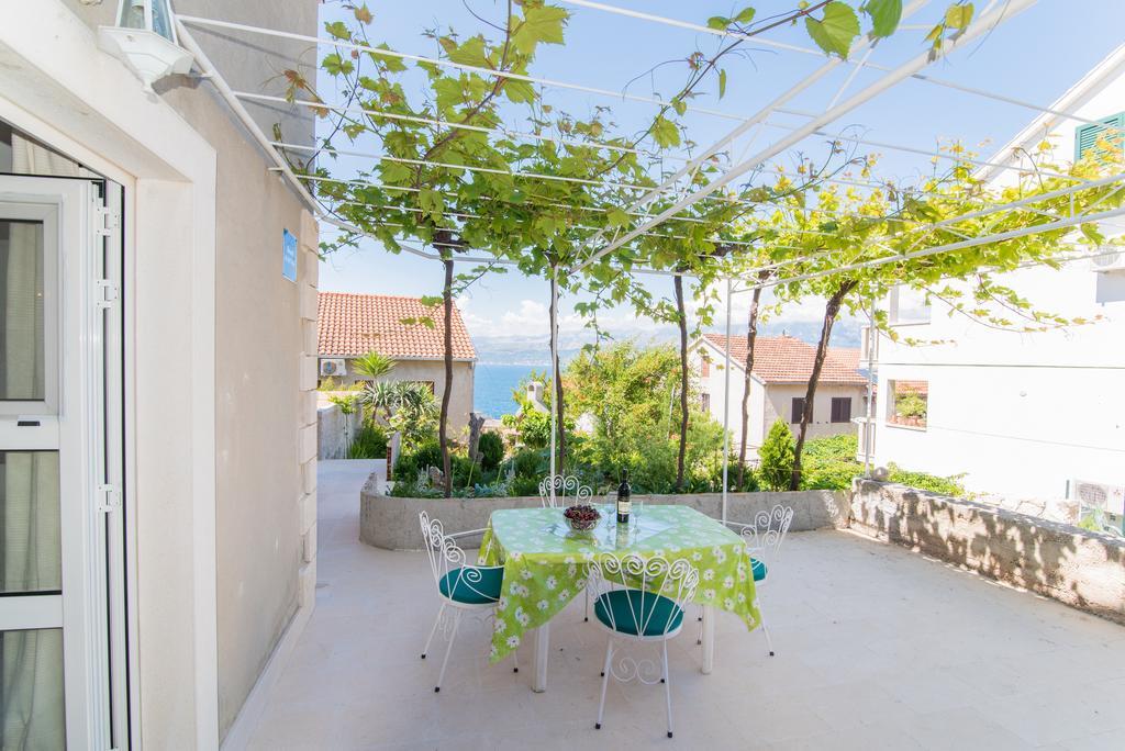 Apartments Veve Postira Exterior photo